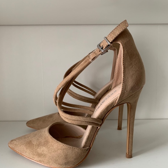 Nude suede pumps with cross strap detail - Picture 3 of 4